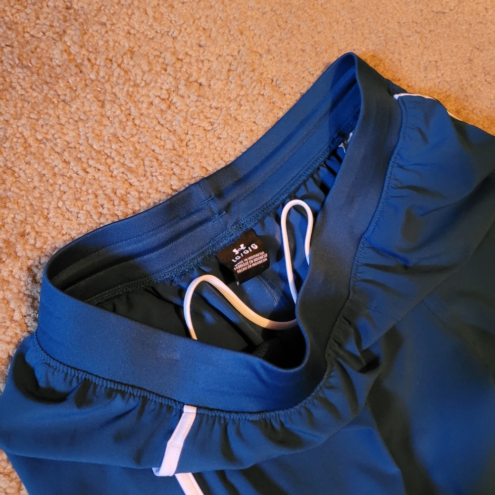 Under Armour blue shorts - Picture 3 of 4